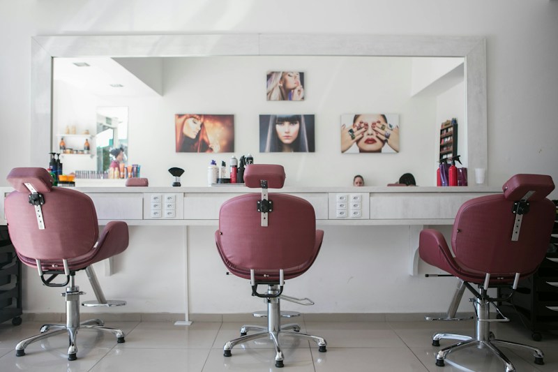 A professional at work in a salon